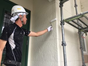 敦賀市の外壁塗装工事（外壁下塗り）